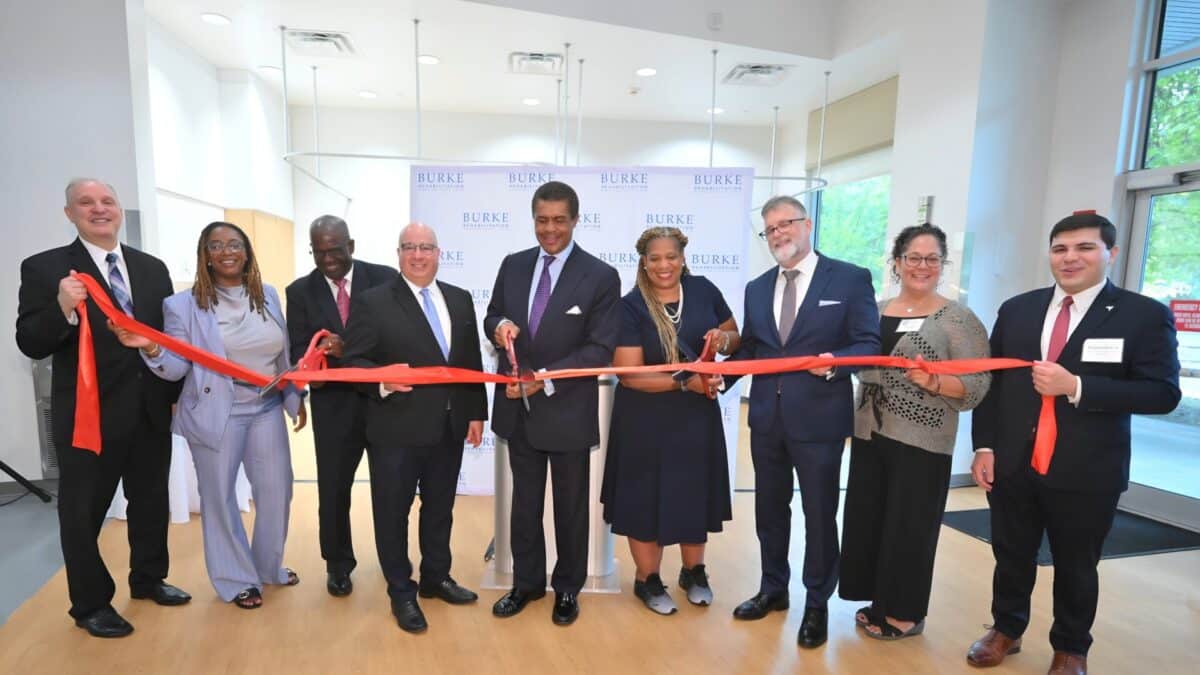 Mount Vernon Ribbon Cutting Edited